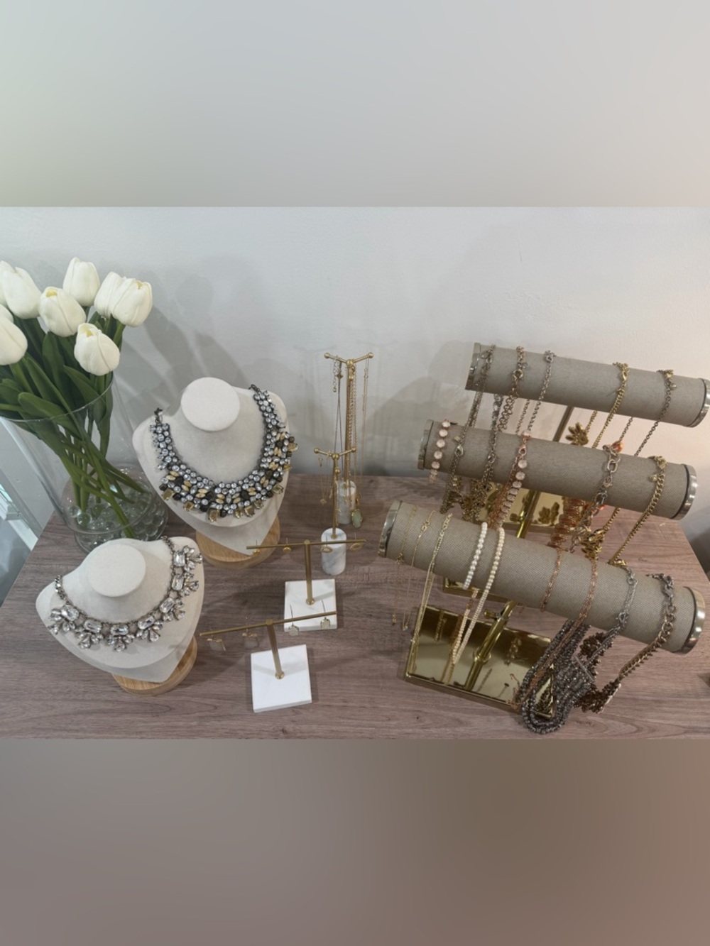 Neutral Jewelry Display Busts & Stands - Marble, Beige, and Gold - Picture 3 of 17